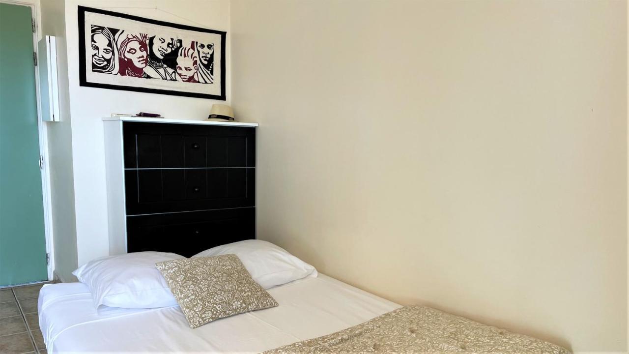 Grand Studio Lumineux - Saint Gilles Les Bains Apartamento Exterior foto